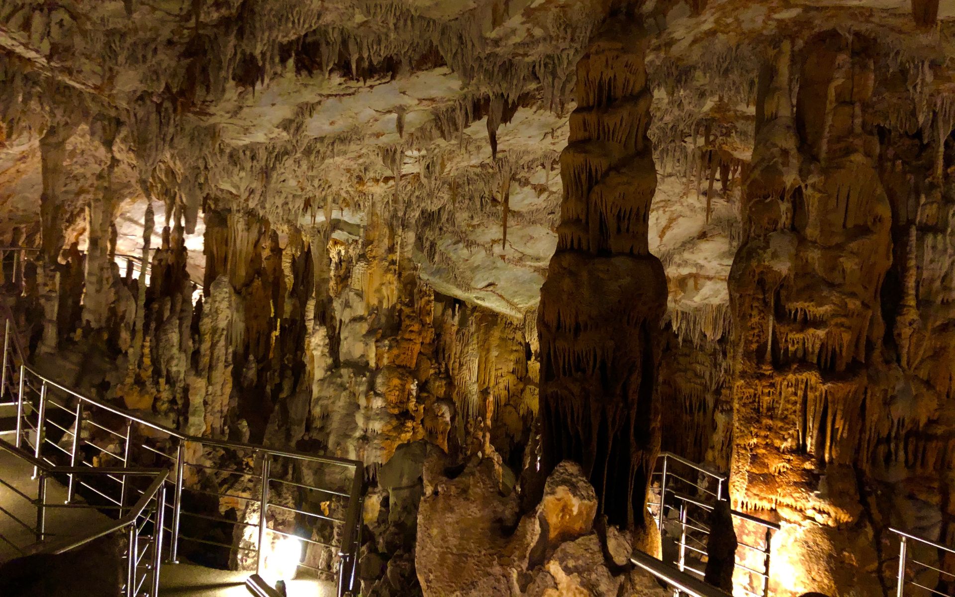Koutouki cave day tour